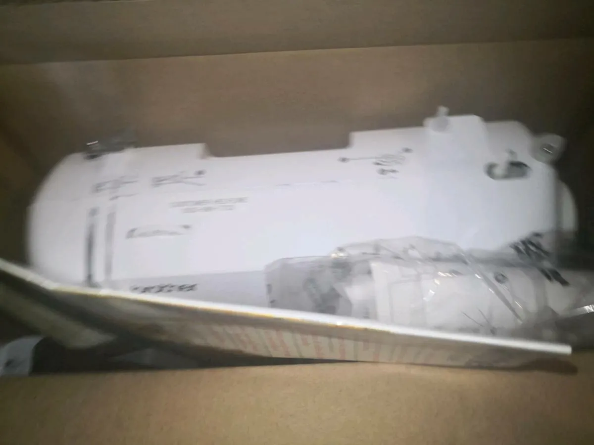 New in box Brother AE1700 sewing machine Japan - Image 2