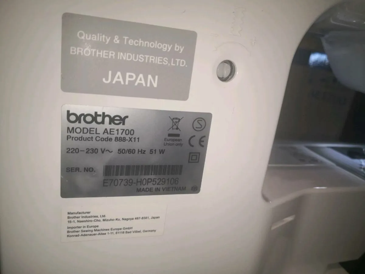New in box Brother AE1700 sewing machine Japan - Image 3