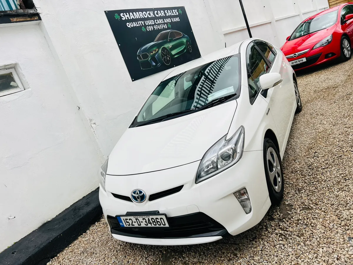 2015 Toyota Prius 1.8 Hybird **Low kms* - Image 1