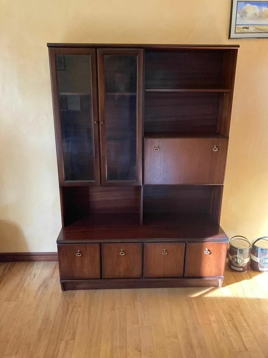 Mahogany shelfing unit