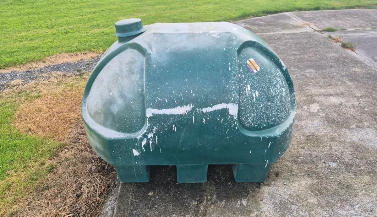 Oil tank - Image 4