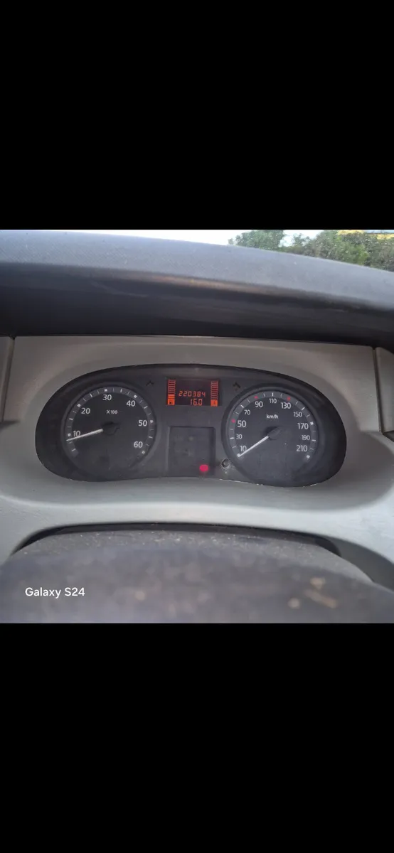 Vauxhall Vivaro crew cab cvrt for 11 months - Image 4