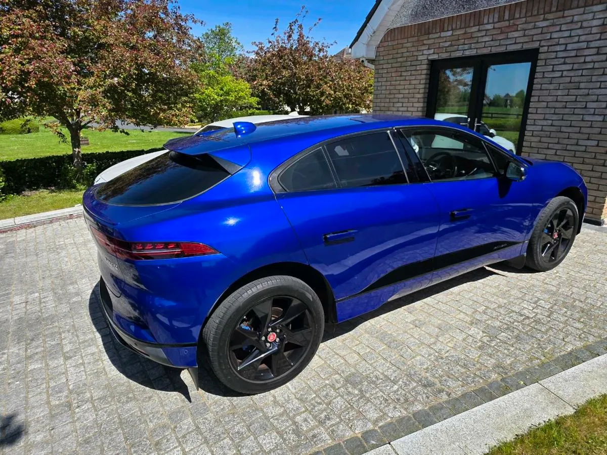 Jaguar i Pace ev400 SE Black   (450km range ) - Image 4