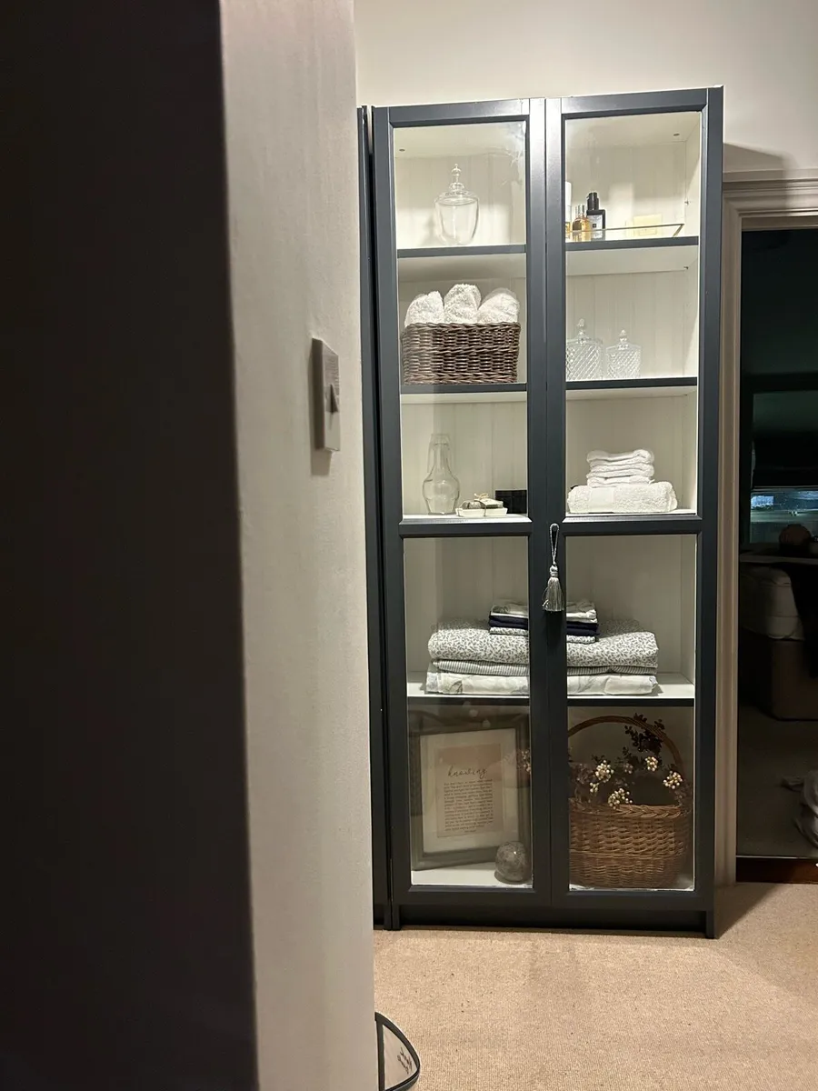 Cabinet / bookshelf - Image 2