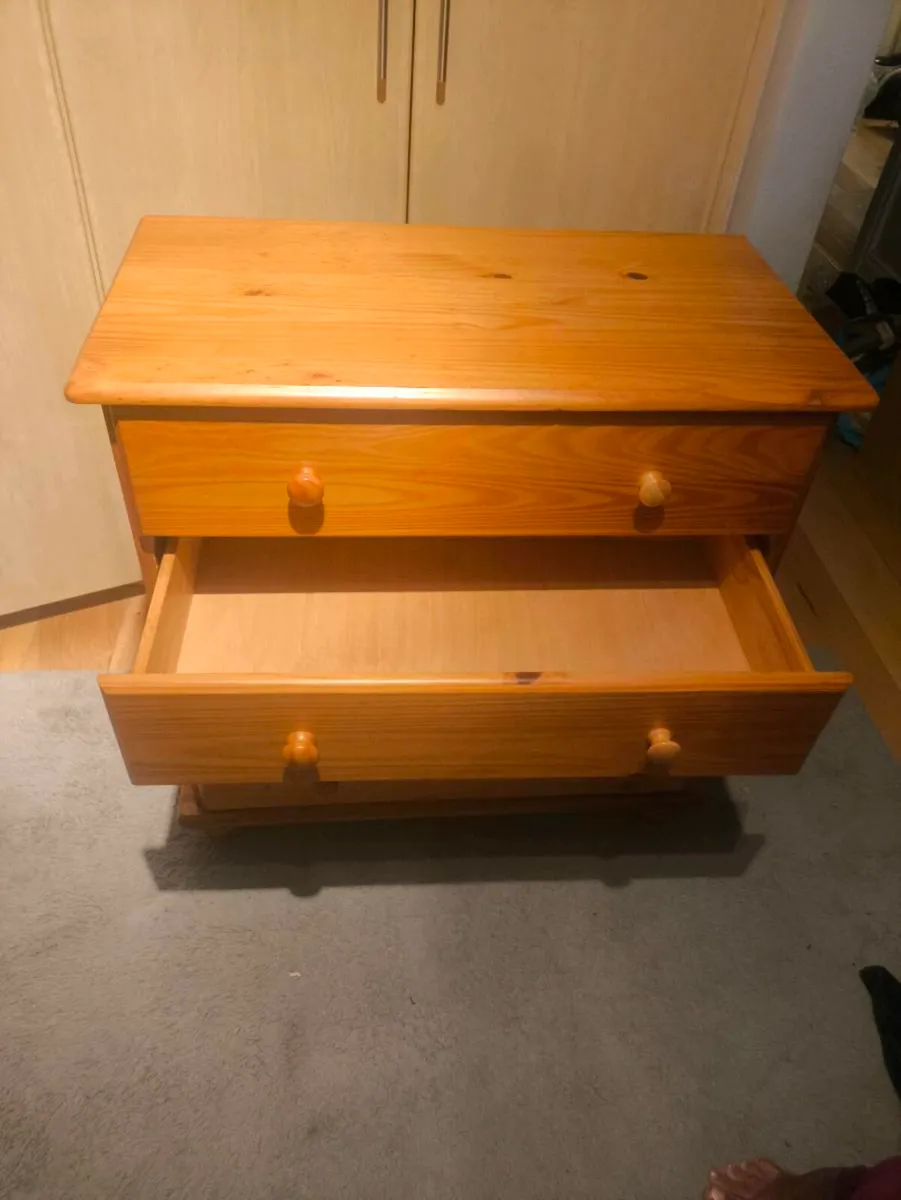 solid wood chest of drawers - Image 2