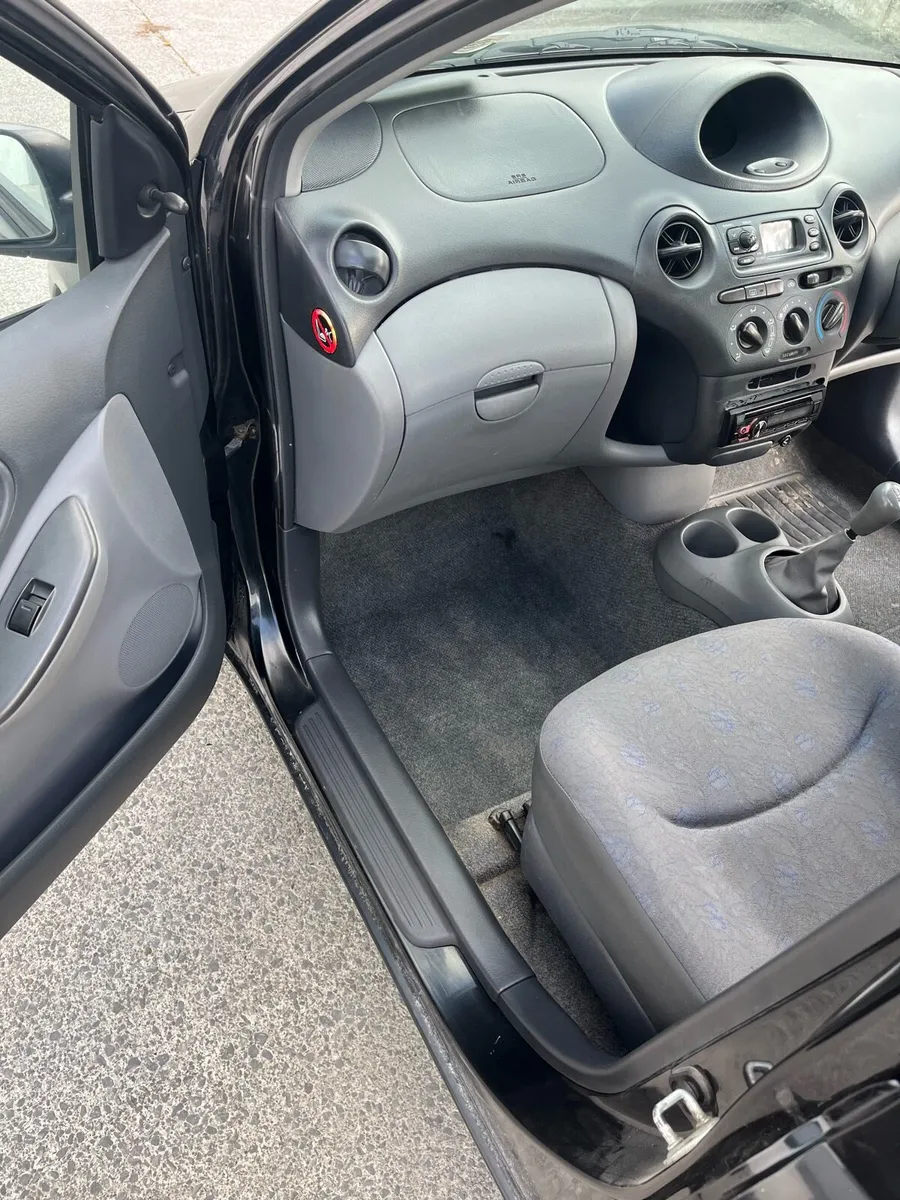 Toyota Yaris - Image 4