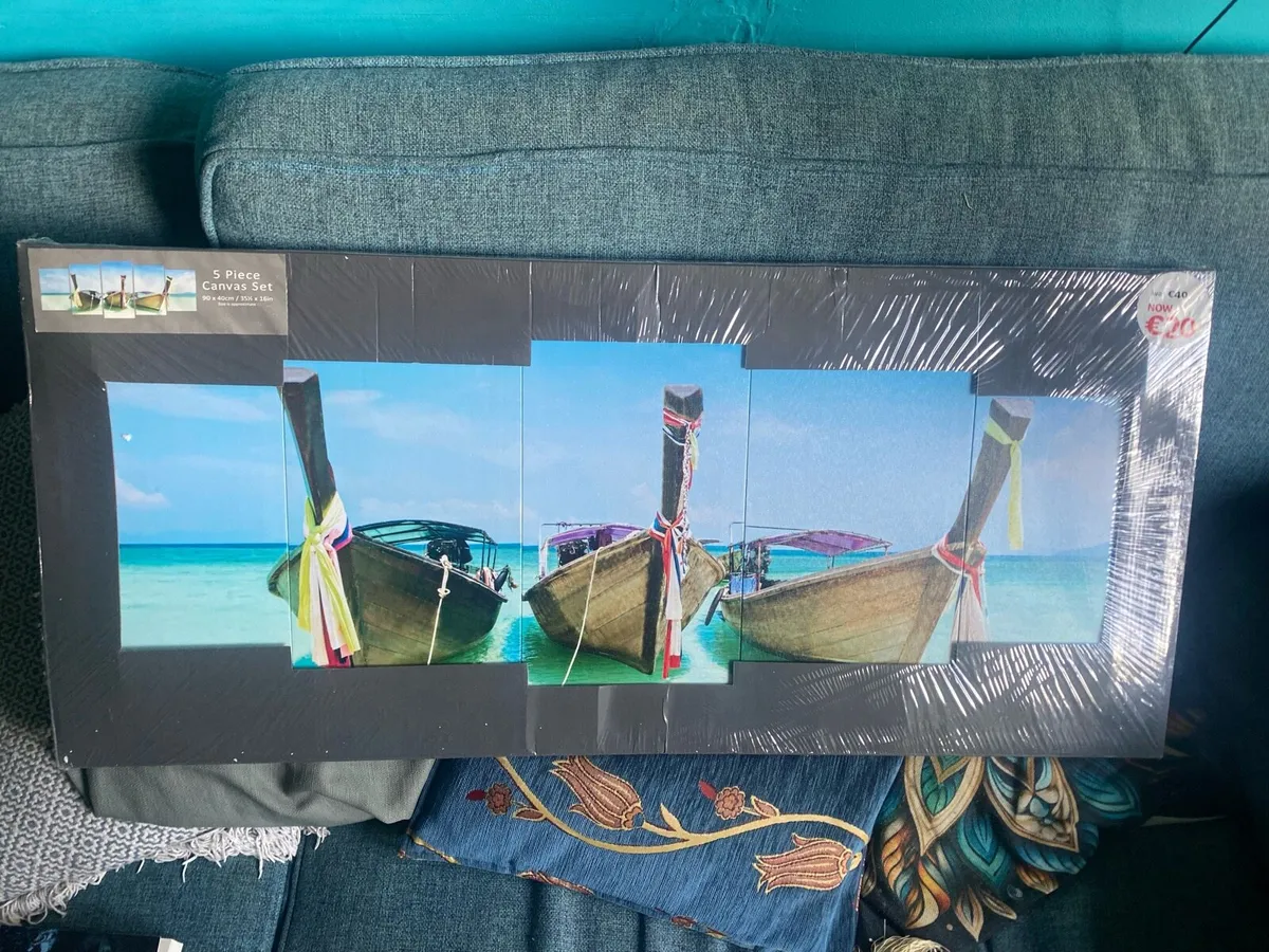 5-piece Canvas set of boats