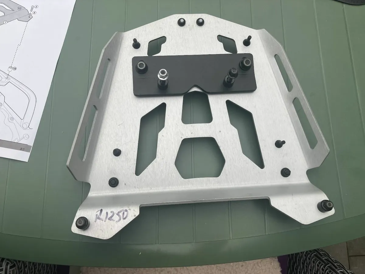 BMW R1200/1250 water cooled Givi monokey plate - Image 2