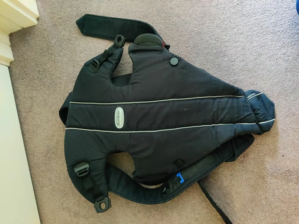 Baby bjorn carrier - Image 1