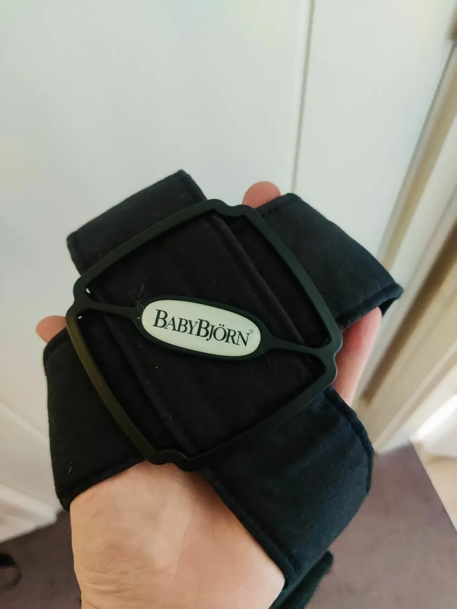 Baby bjorn carrier - Image 3