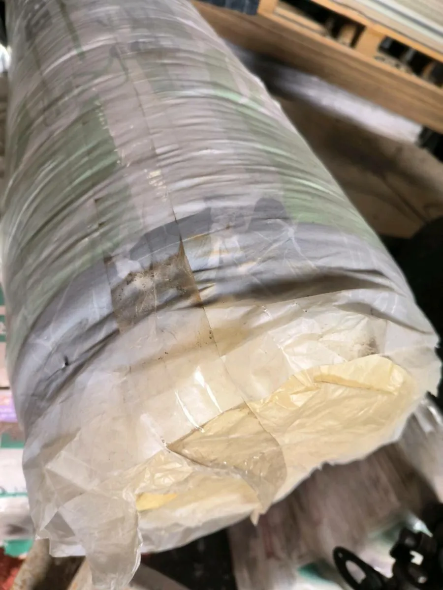 One roll of glass wool insulation - Image 3