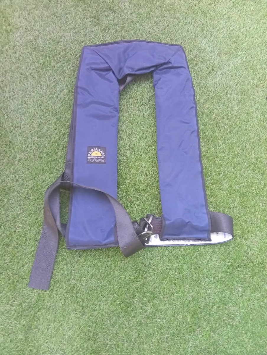 New Quality Automatic life jacket/vest - Image 1
