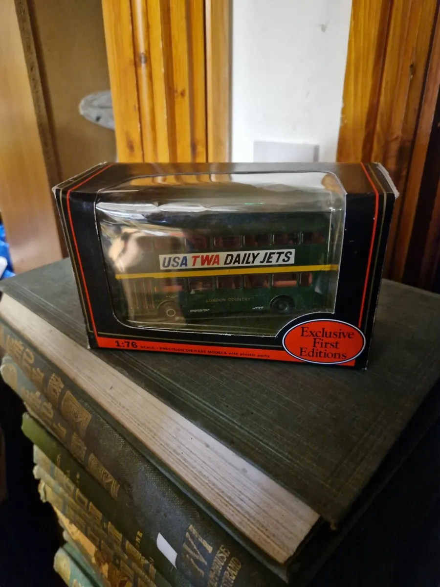 Corgi EFE Bus