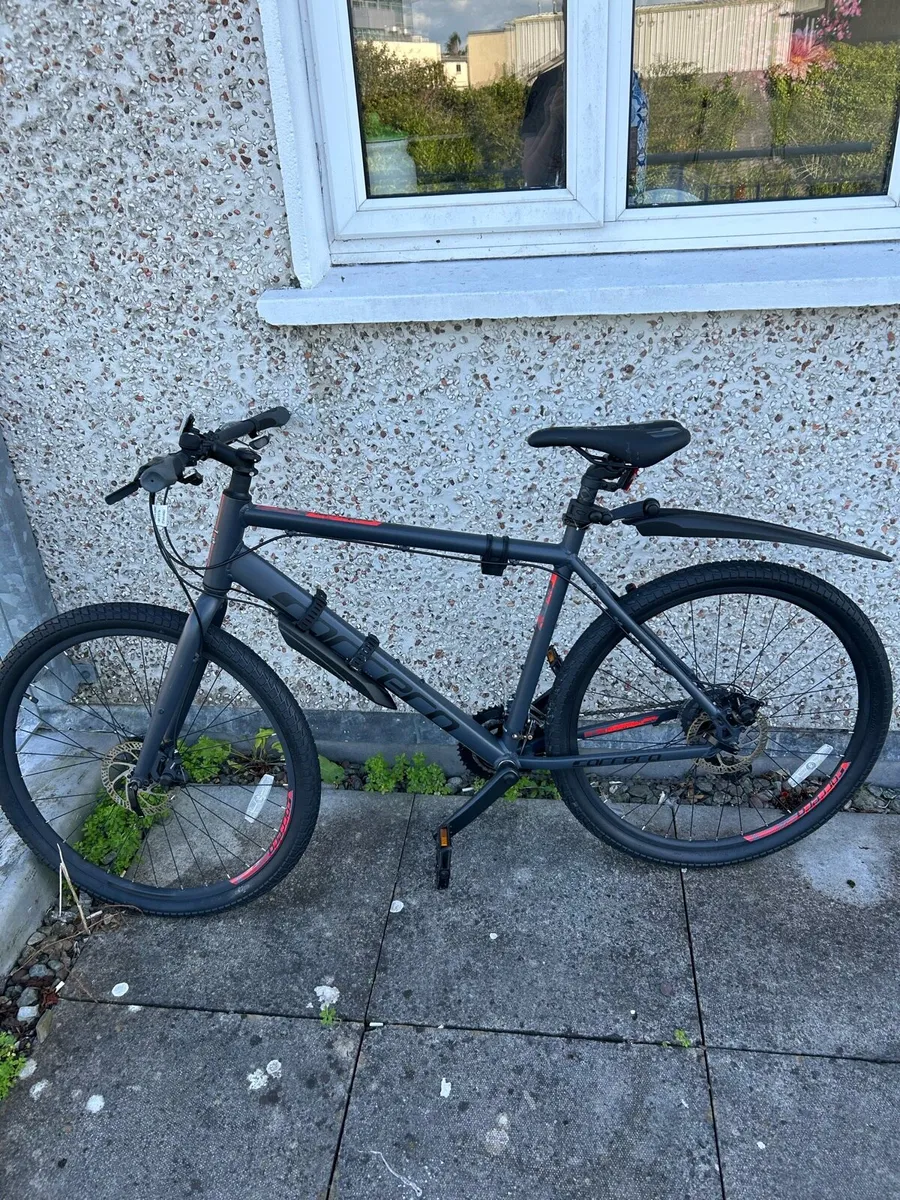 Carrera Hybrid Bike - Excellent Condition