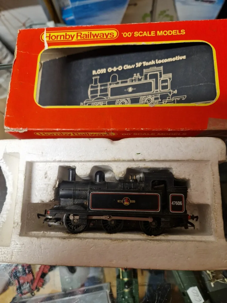 Hornby OO Gauge Tank Engine - Image 2