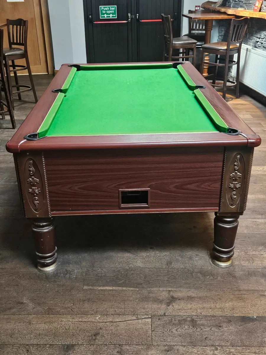 Pool table - Image 4