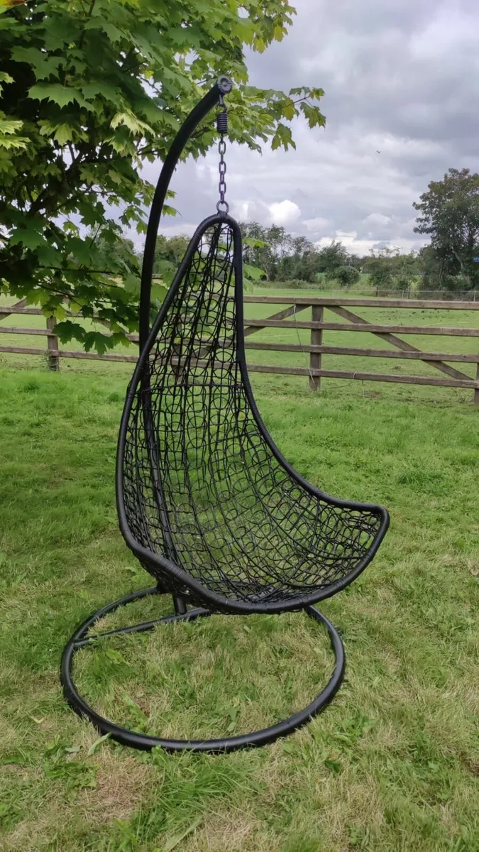 Hanging Swings Eggs – Metal Frame – Free Delivery - Image 3