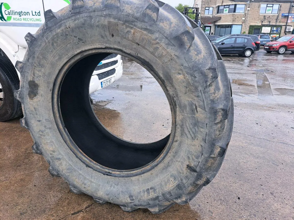 Michelin 650x 65x 38 tyre - Image 2