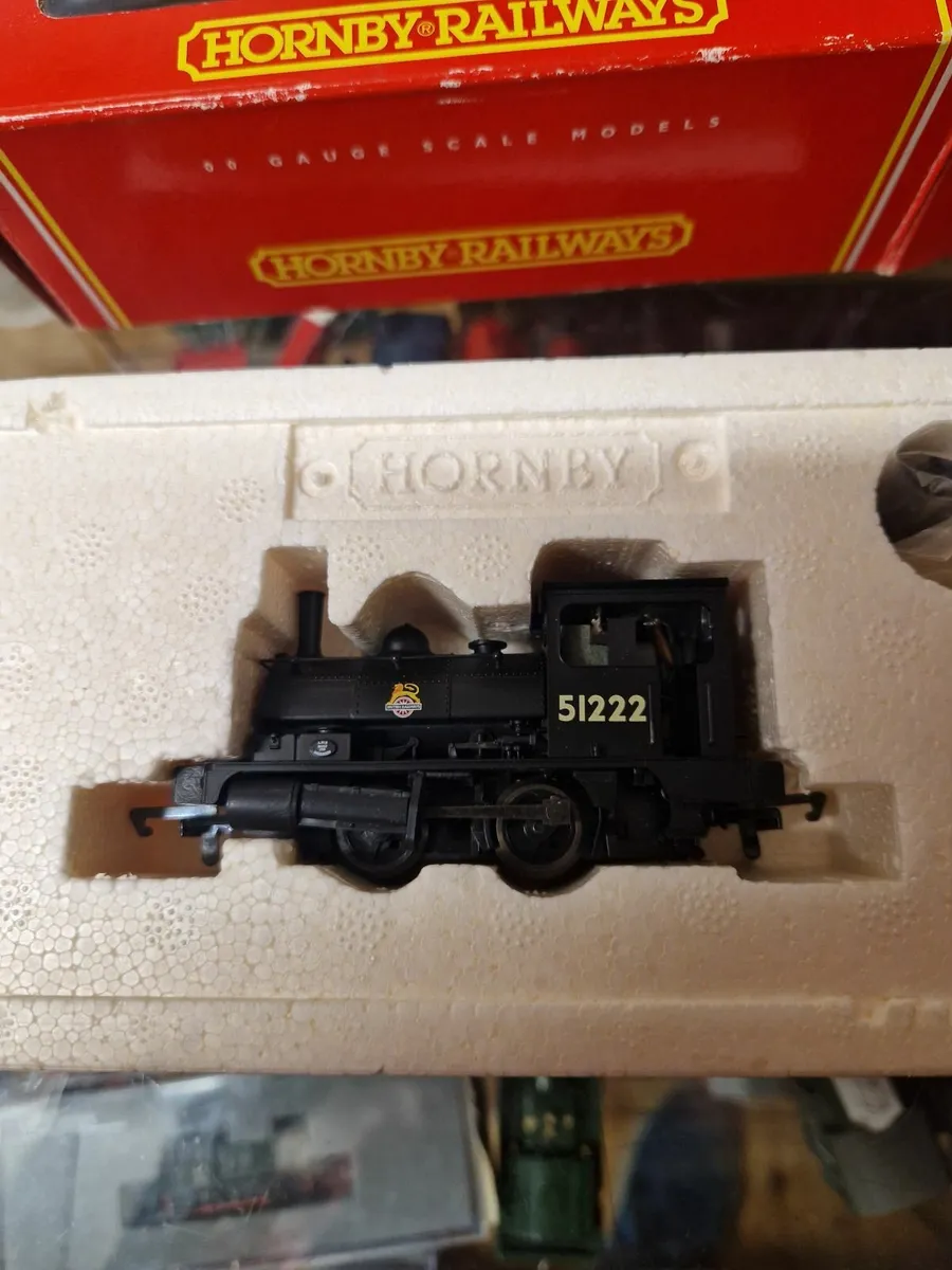 Hornby OO Gauge Tank Engine - Image 2
