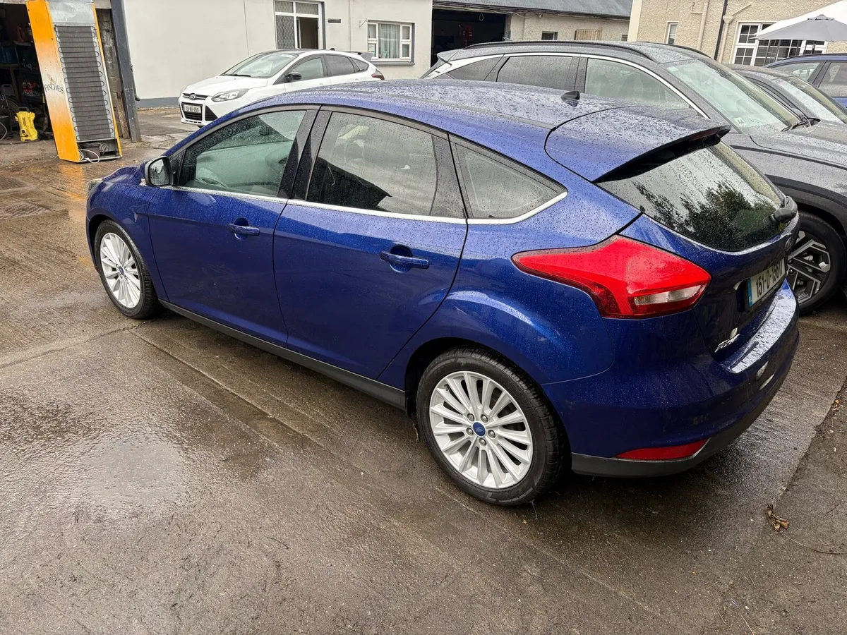 Ford focus - low mileage - Image 2