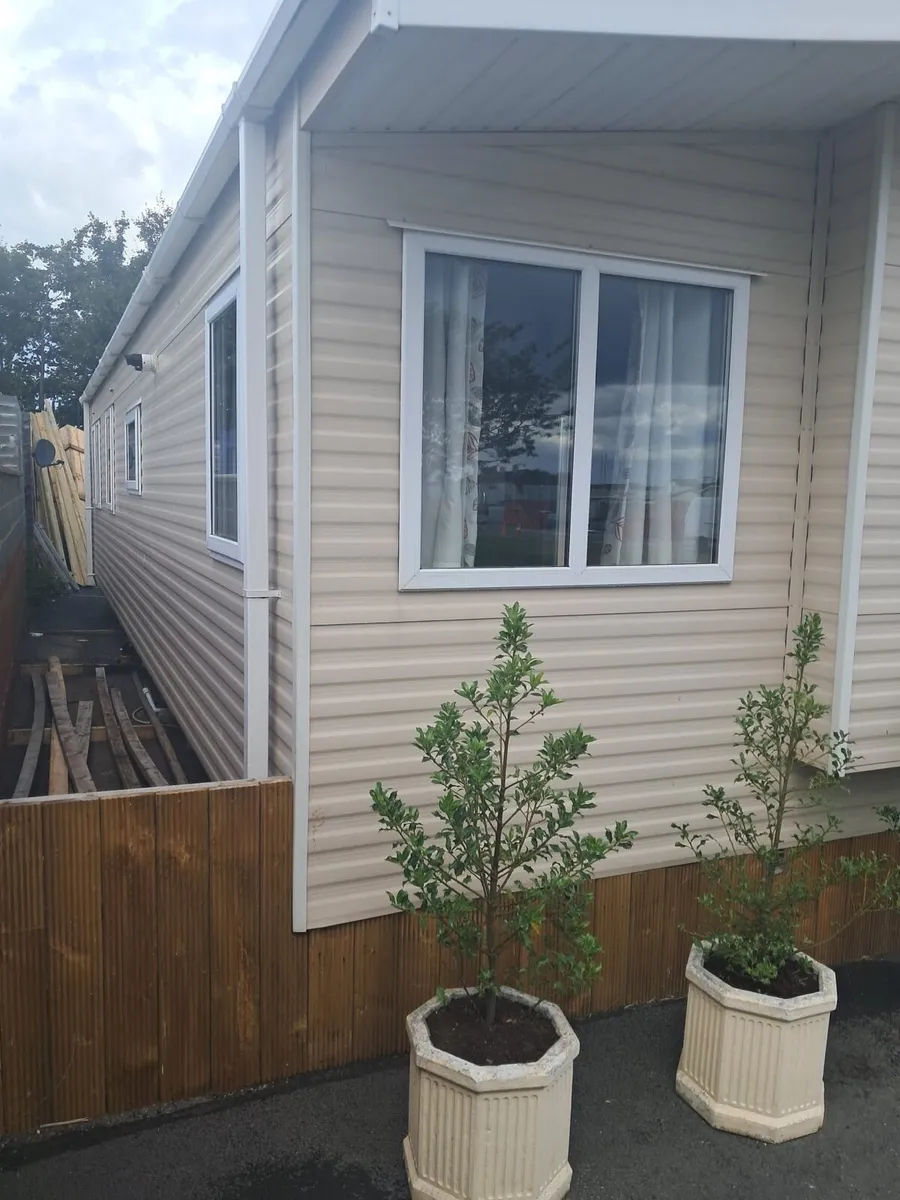 Regal Henley mobile home - Image 2