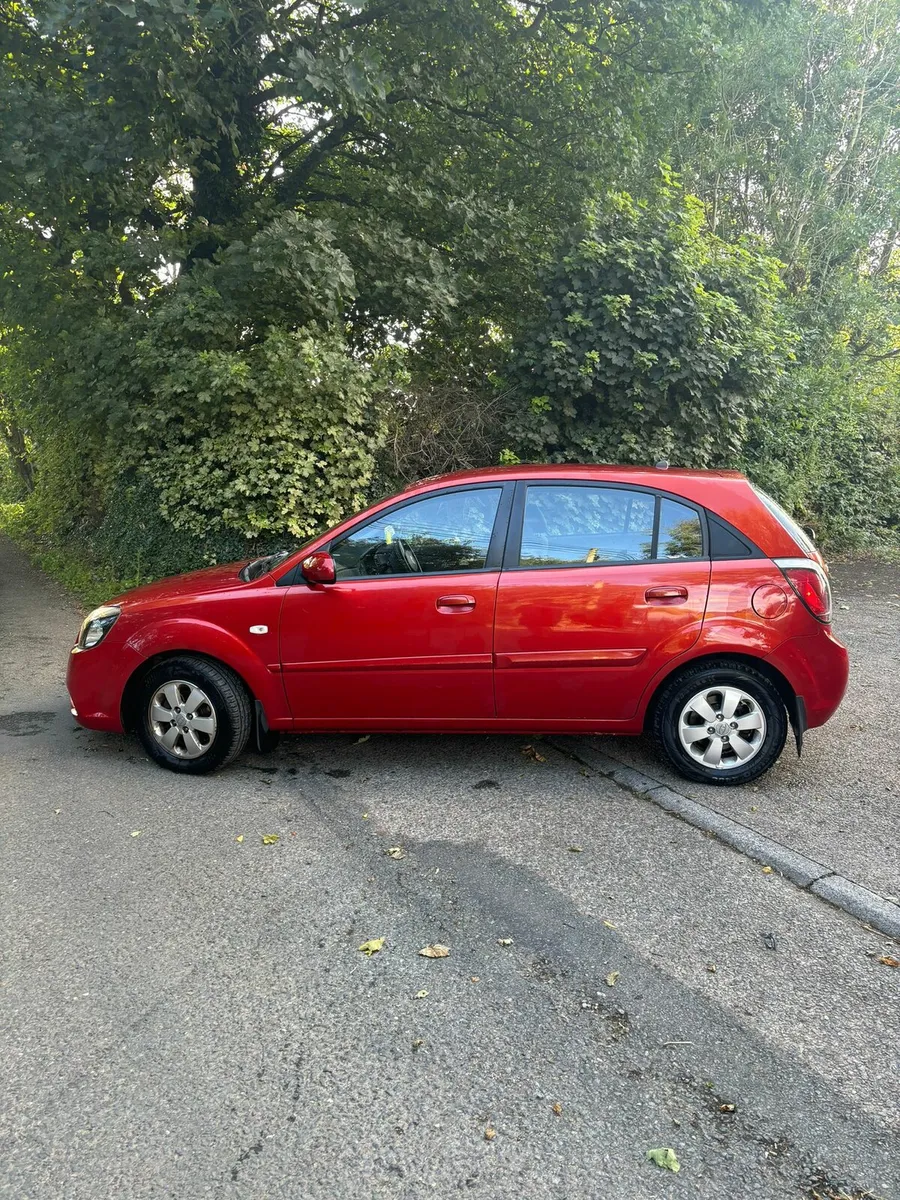 11 KIA RIO  VERY LOW KMS  NCT AND TAXED - Image 3