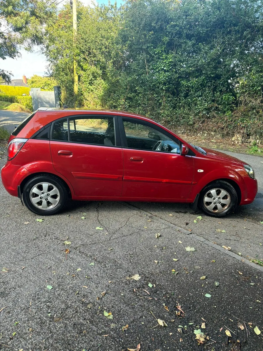 11 KIA RIO  VERY LOW KMS  NCT AND TAXED - Image 4