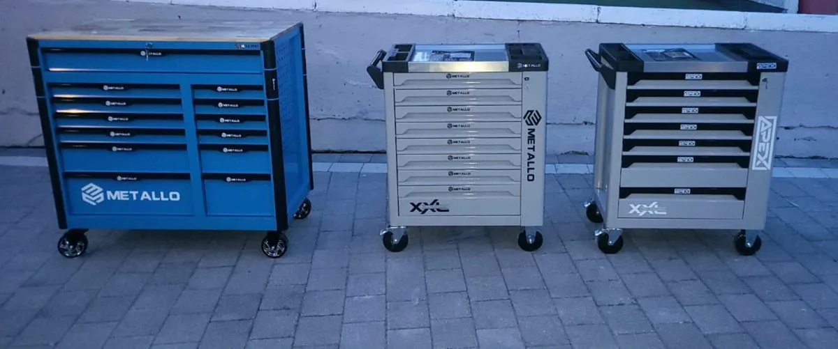 TOOL BOXES FULL WITH TOOLS - Image 1