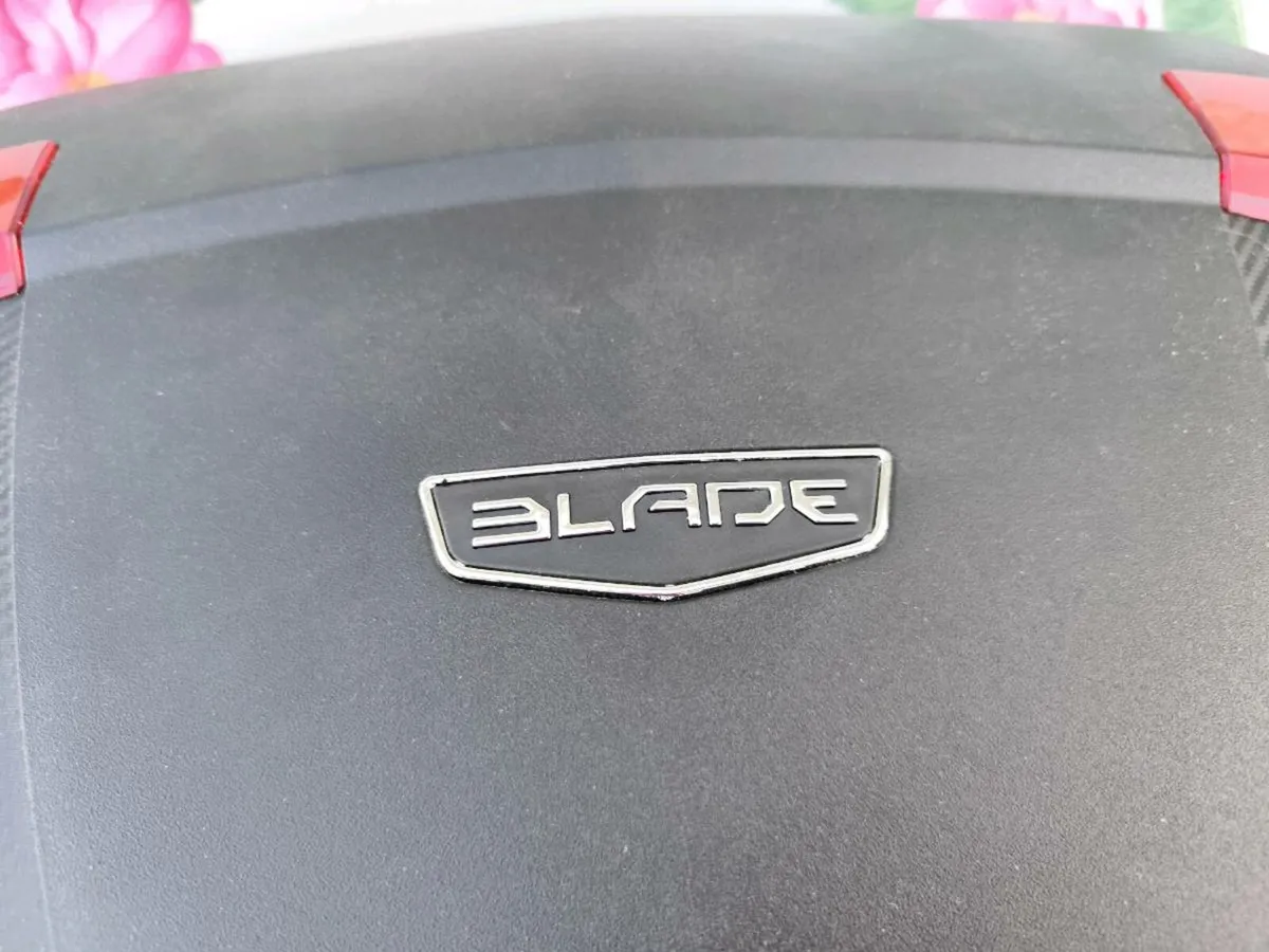 Motorcycle - Image 4