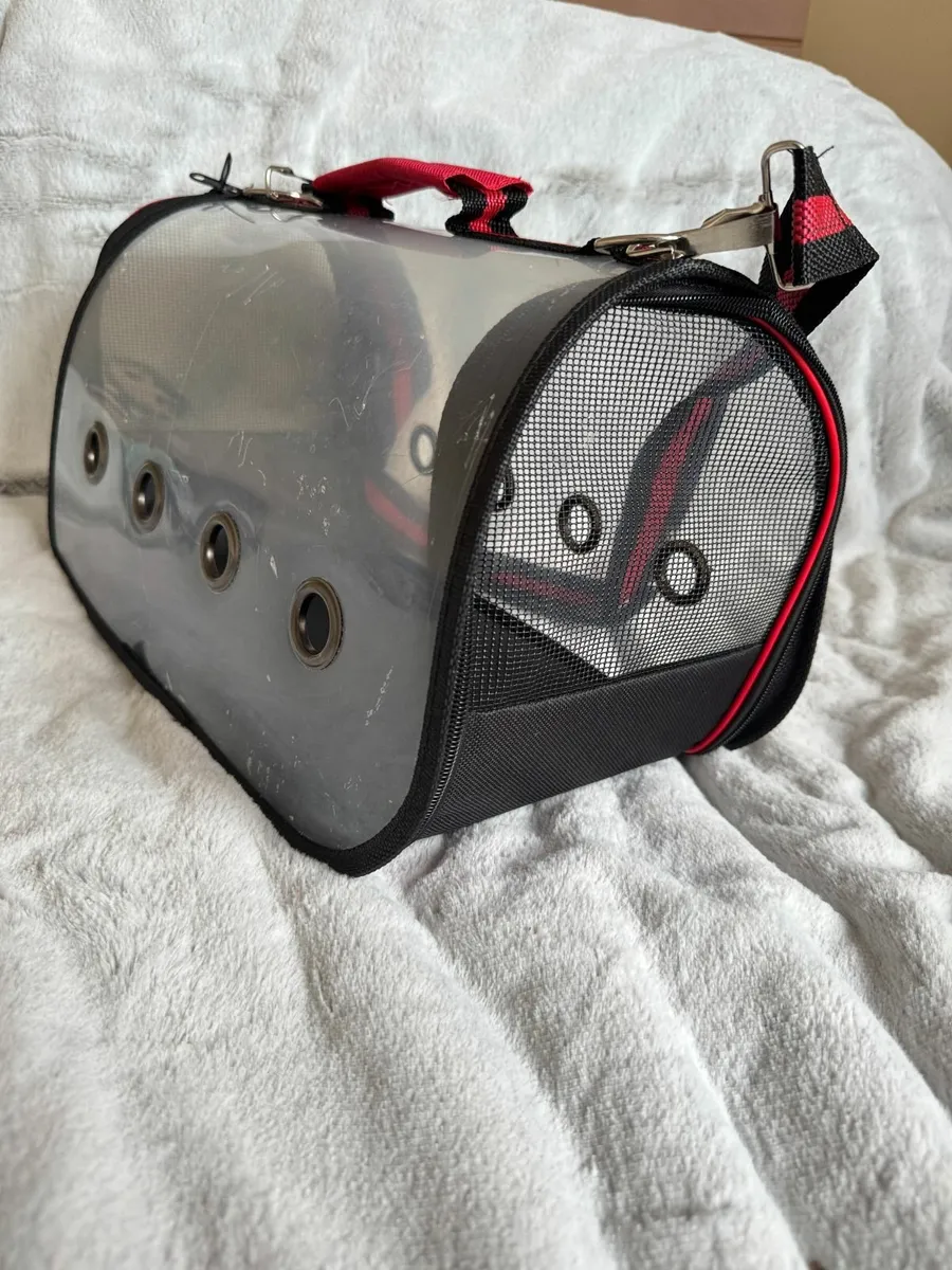 Portable animal Carrier - Image 1