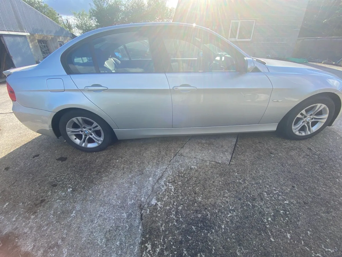 BMW 320 E90 D SE - Image 3