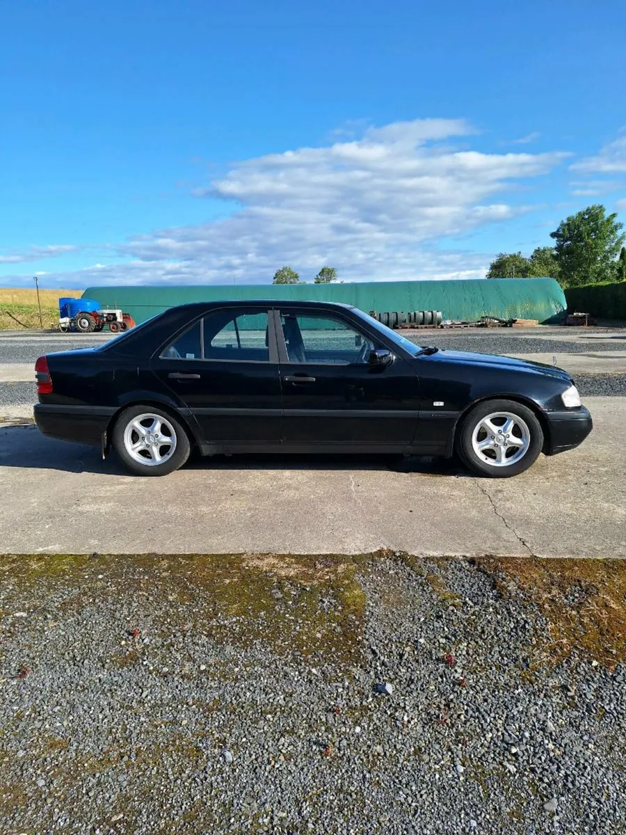 Car - Image 1