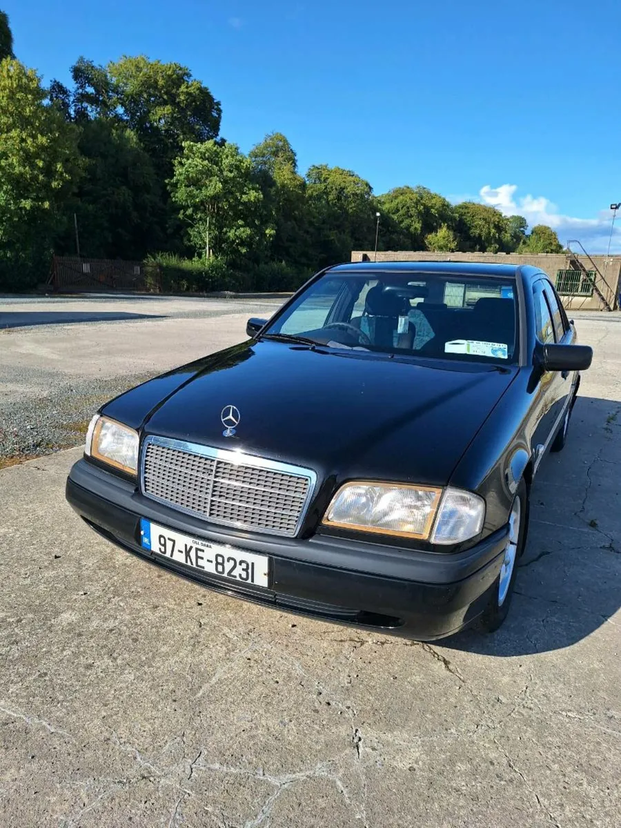 Car - Image 4
