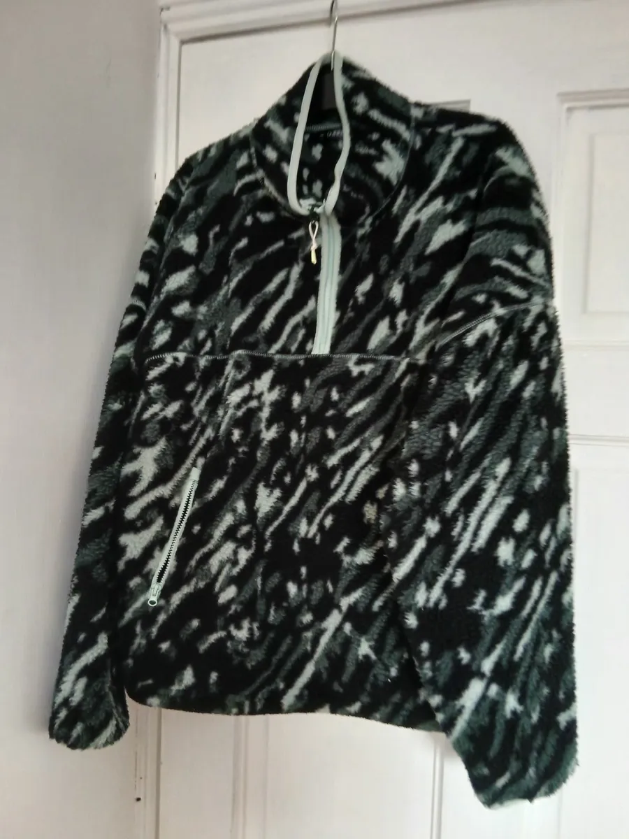 Fleece - Image 2