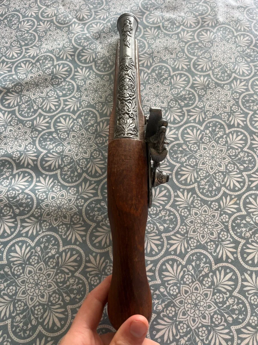 Model of a flintlock - Image 2