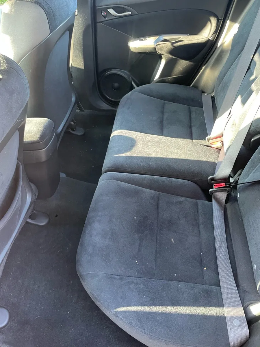 Honda civic - Image 3