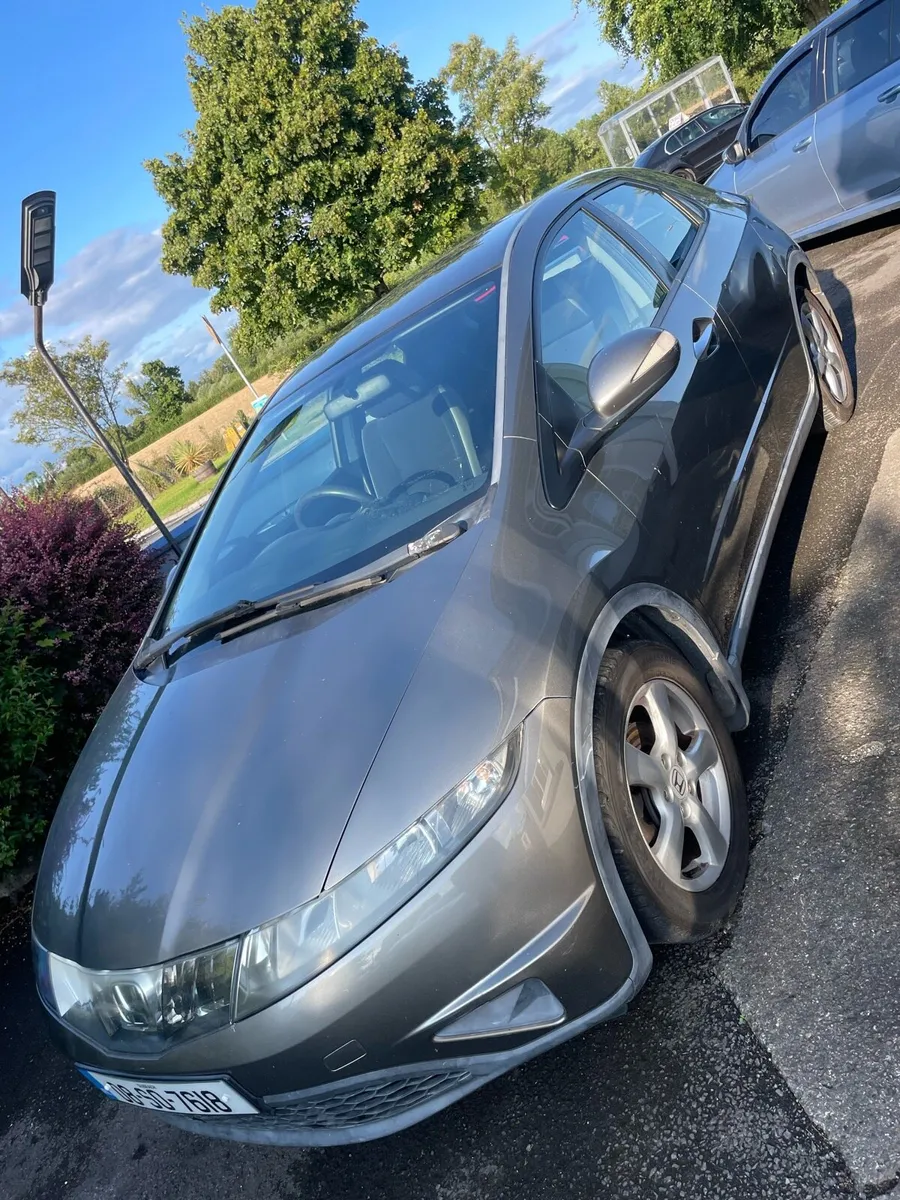 Honda civic - Image 4