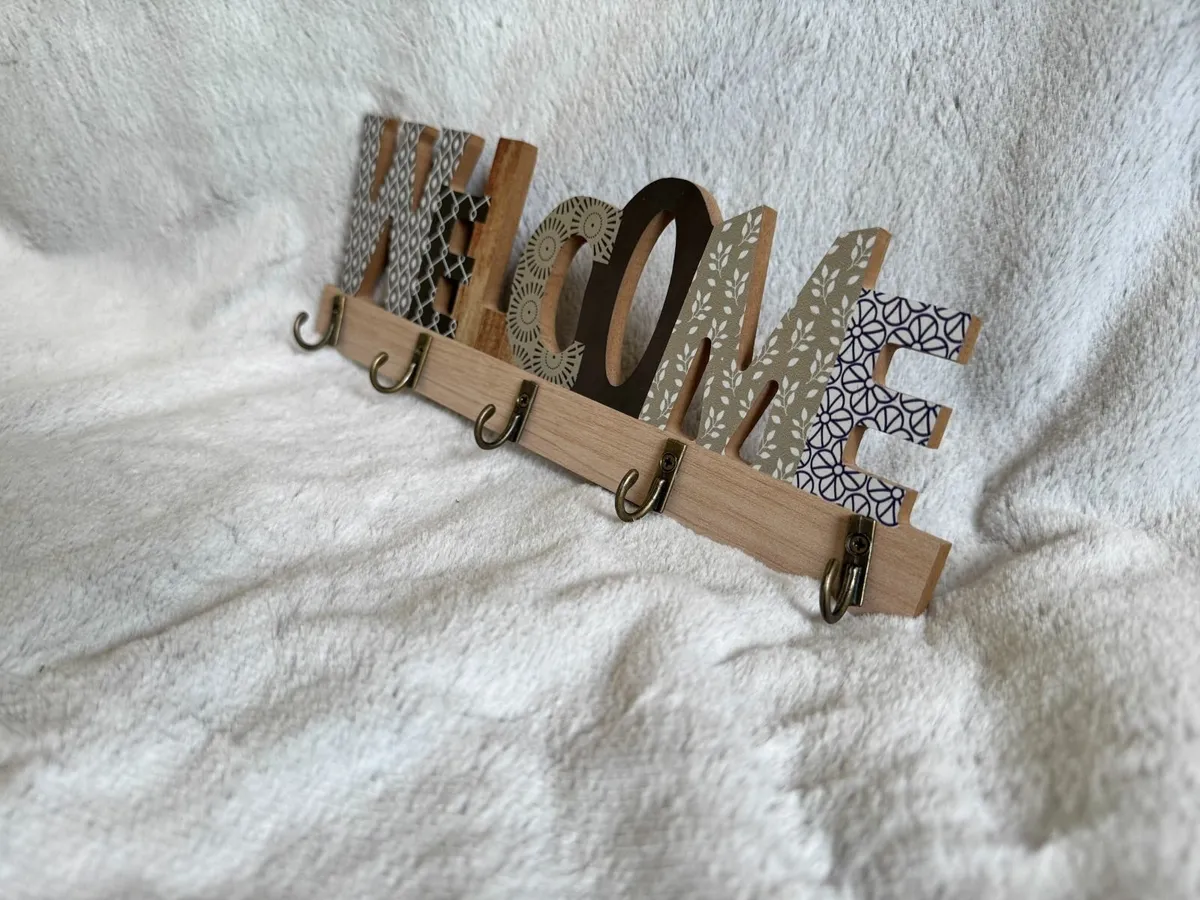 "WELCOME" Wall Hook - Image 1