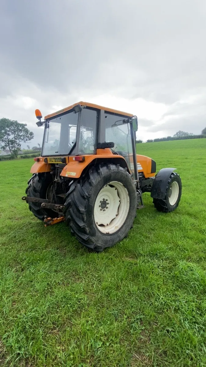Renault 335 tractor - Image 4