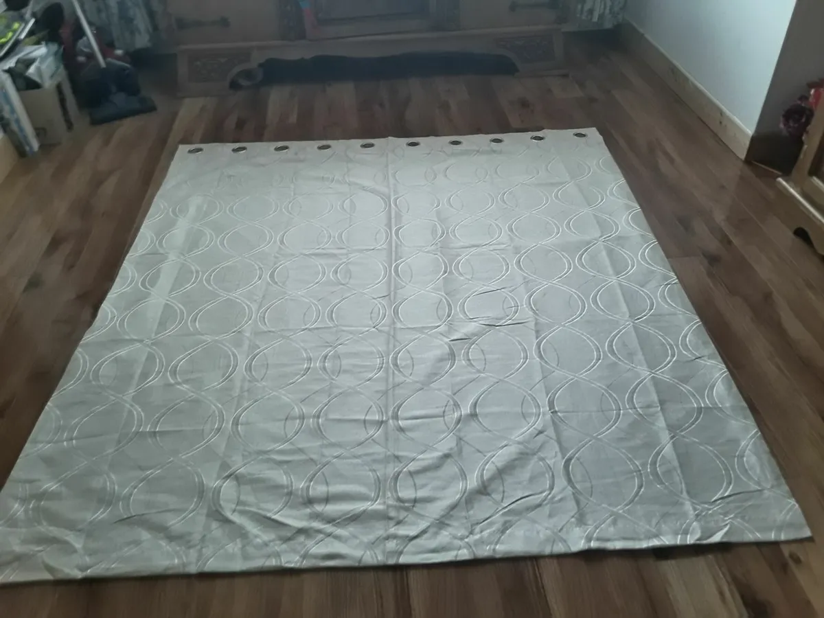 Two pairs of matching drapes 35 each - Image 2