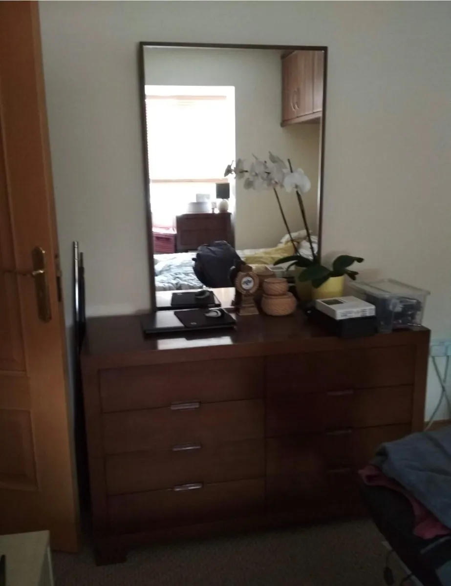 Bedroom furniture - Image 3