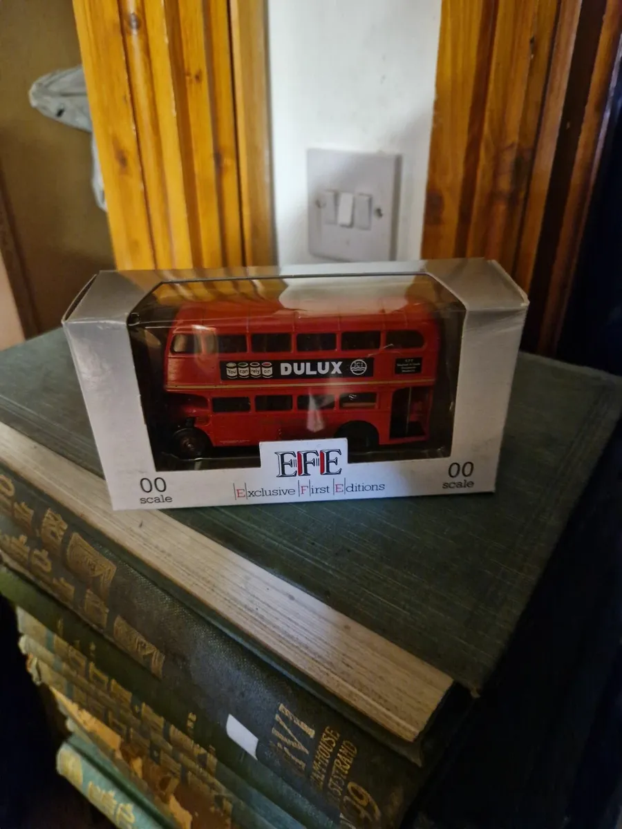 Corgi EFE Bus