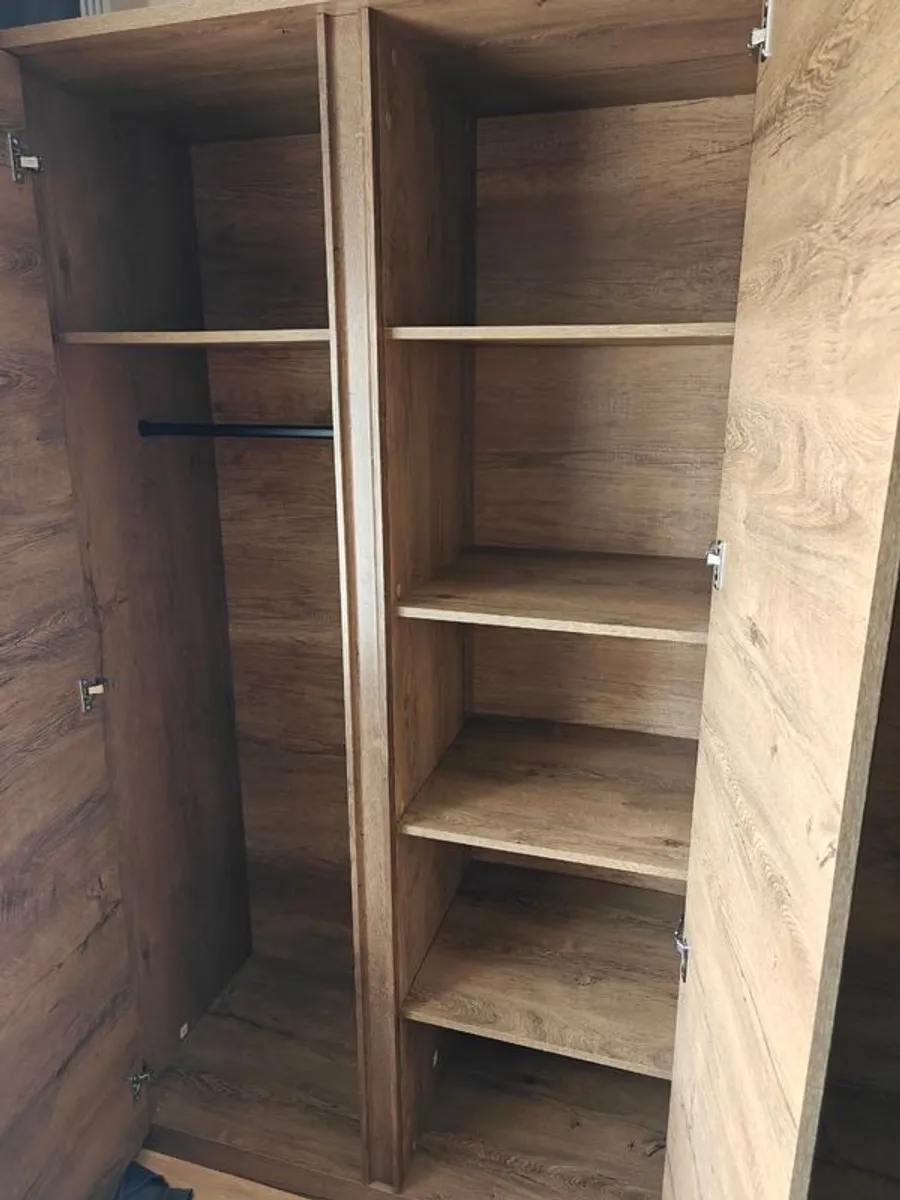 Wardrobe - Image 3