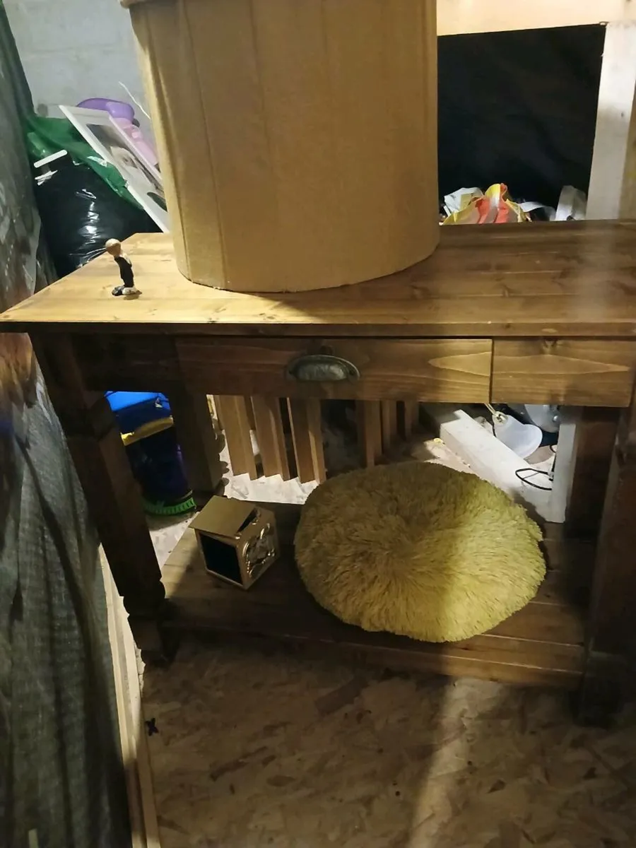 Household items - Image 1
