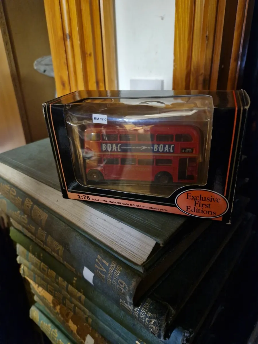 Corgi EFE Bus