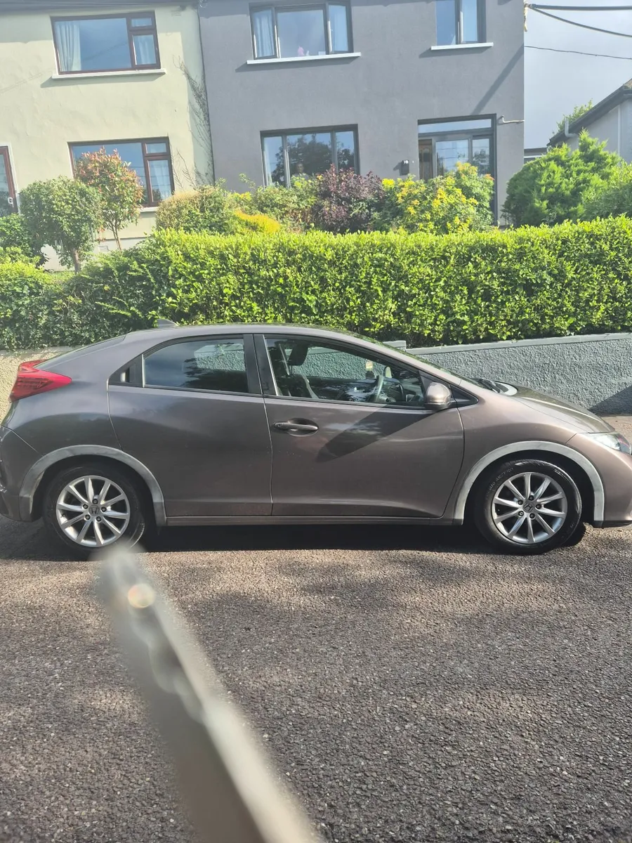 Honda Civic 2012 - Image 3