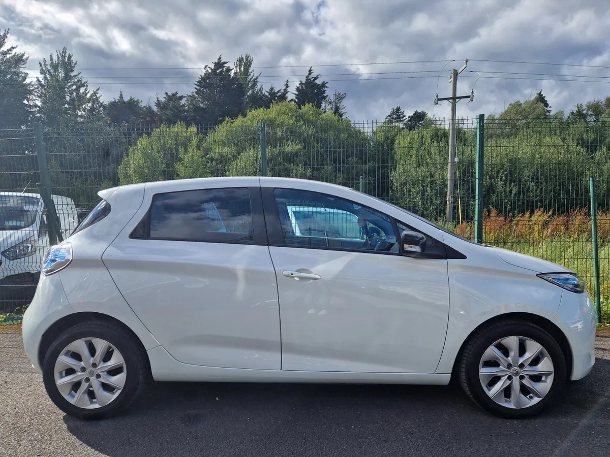 Renault Zoe  , NCT 27 ,LOW KMS ,4 DOOR ,STUNNING - Image 2