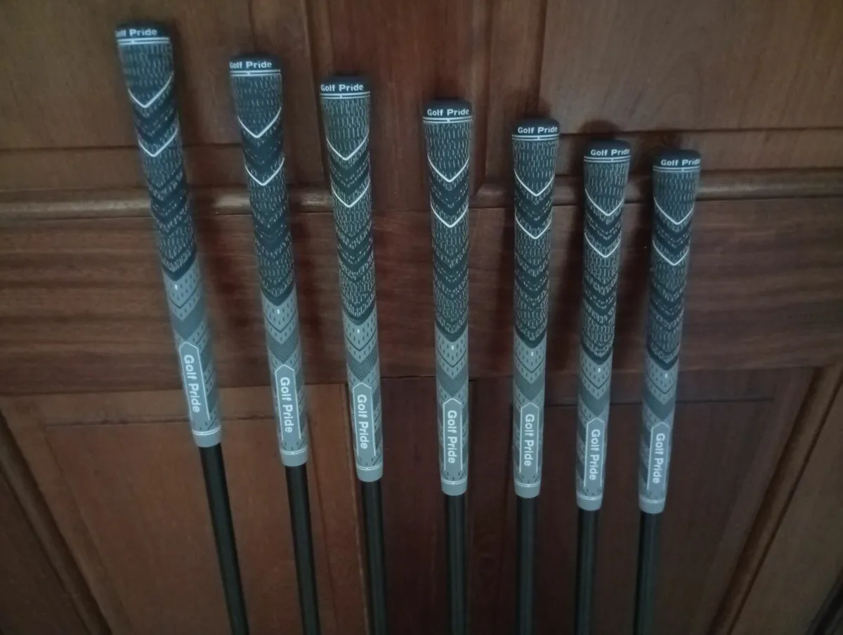 TaylorMade P770 Tungsten 4-7 ,8-PW Forged As New - Image 3