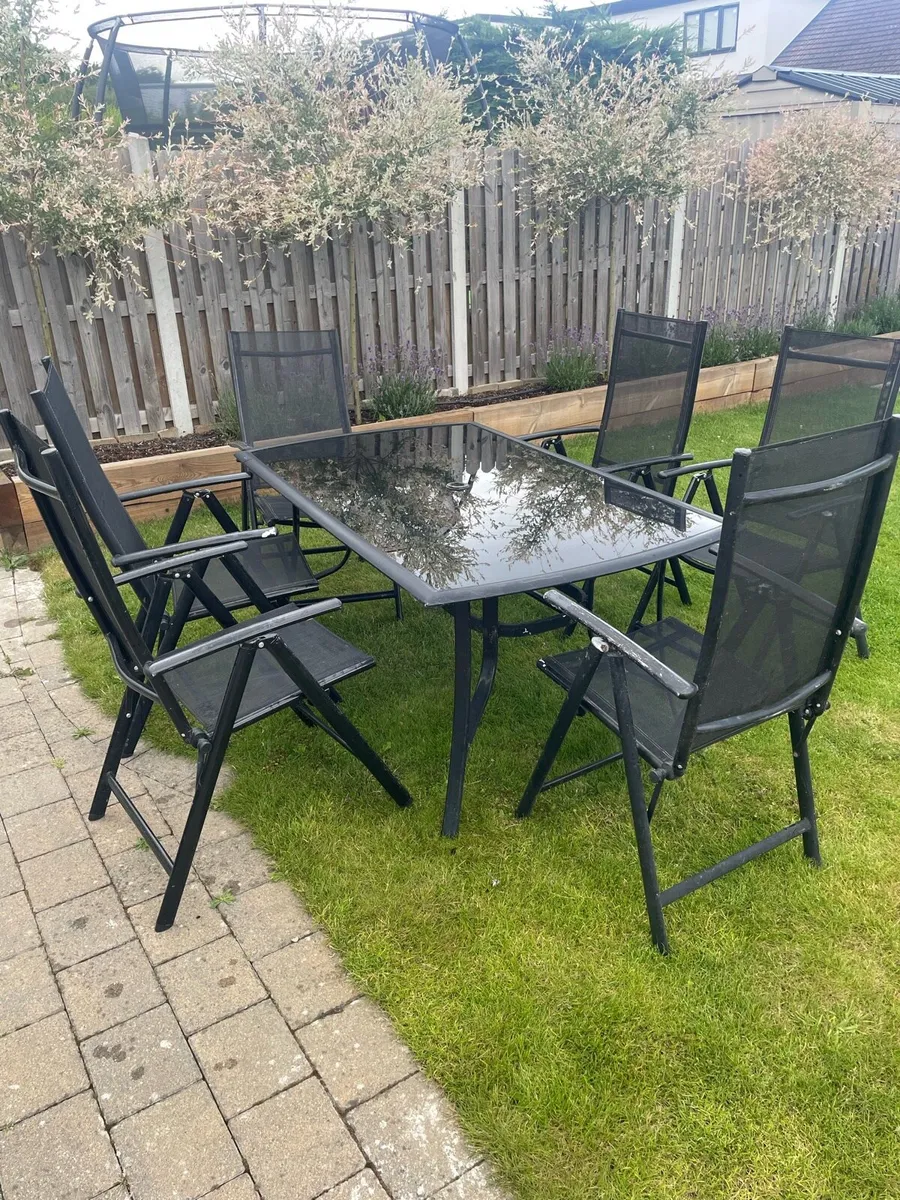 Garden table and chairs - Image 2