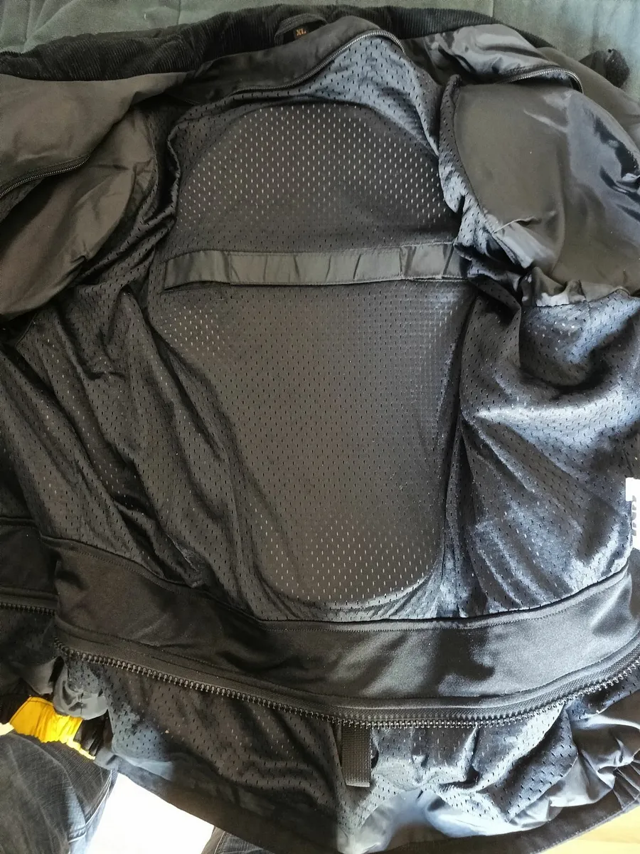 Excellent condition IXS motorbike jacket XL - Image 4